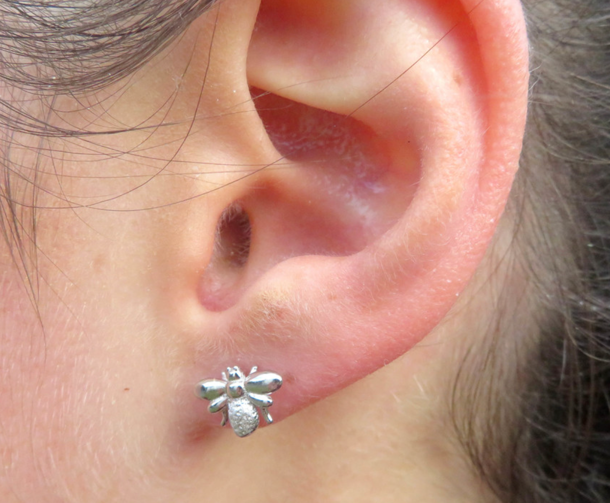 Silver bee sterling silver bee studs - gonepottynz
