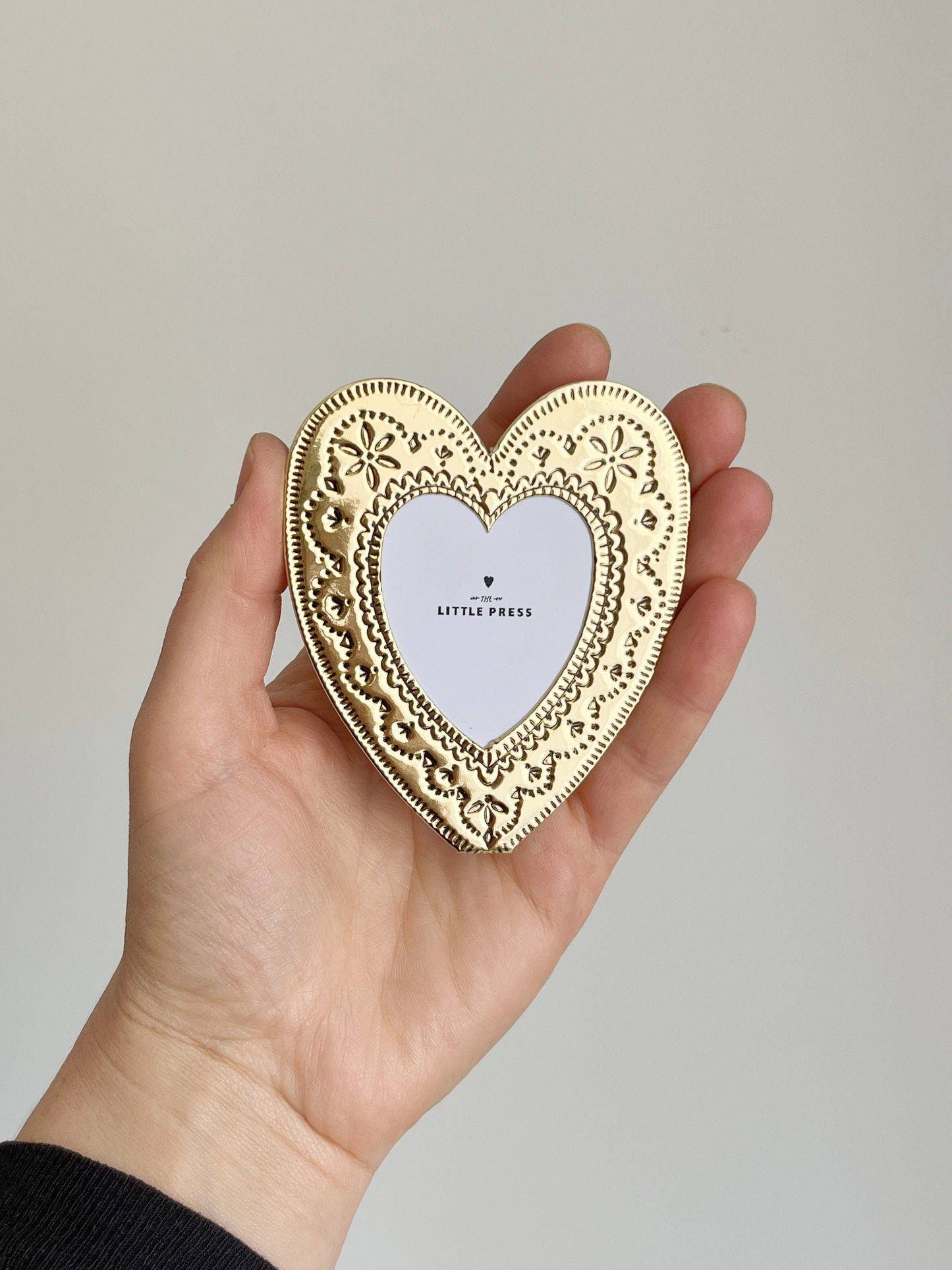 Faux Tin ~ Heart travel/desk frame ~ gold - gonepottynz