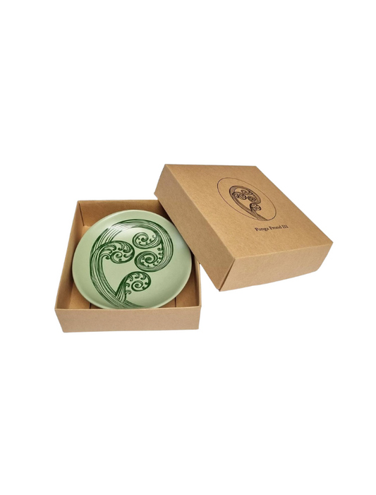 Jo Luping Design | Porcelain Bowl | 10cm White Ponga on Black - gonepottynz