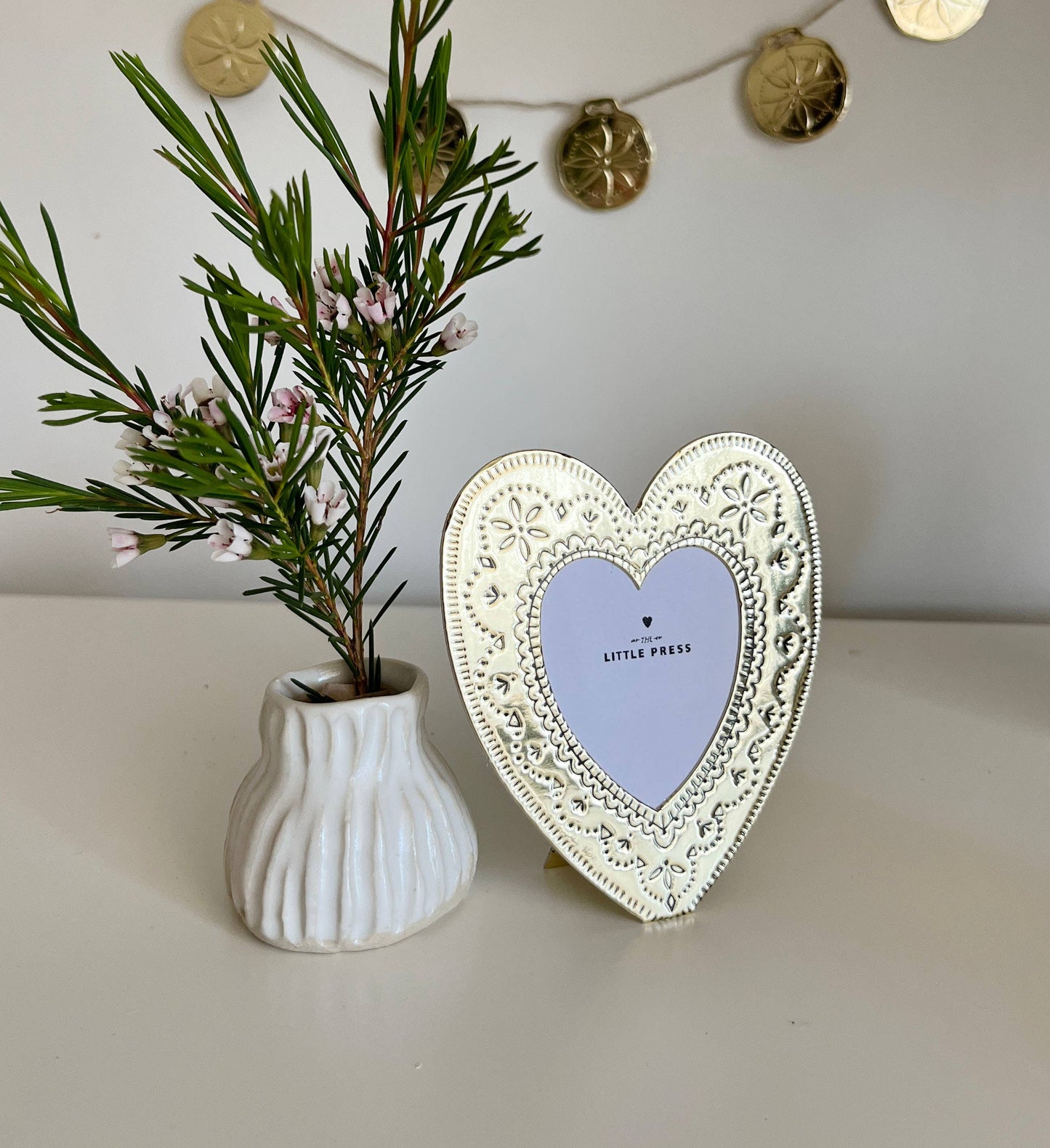 Faux Tin ~ Heart travel/desk frame ~ gold - gonepottynz