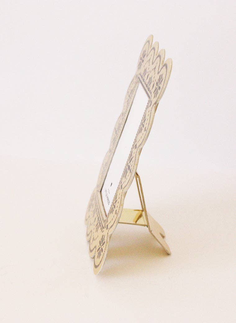 Faux Tin ~  Biscuit Frame - gonepottynz